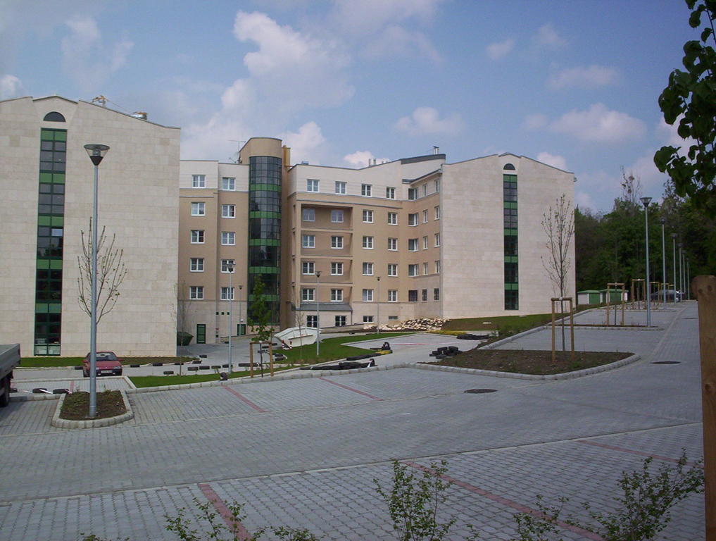 Uni-Hotel Diakotthon Μίσκολτς Εξωτερικό φωτογραφία