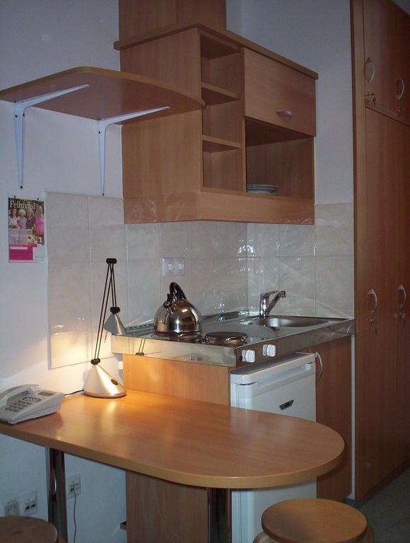 Uni-Hotel Diakotthon Μίσκολτς Εξωτερικό φωτογραφία