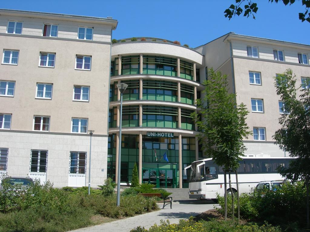 Uni-Hotel Diakotthon Μίσκολτς Εξωτερικό φωτογραφία